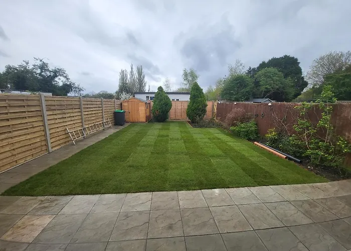 High Spec Large 6 Bedroom House!