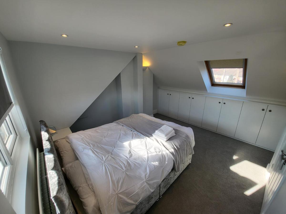 High Spec Large 6 Bedroom House!
