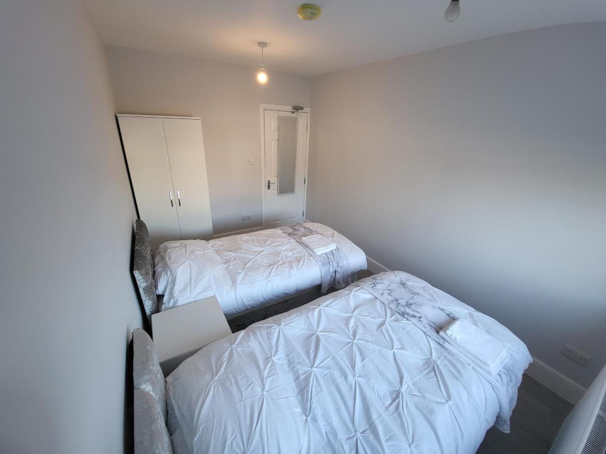 Apartment High Spec Large 6 Bedroom House! *