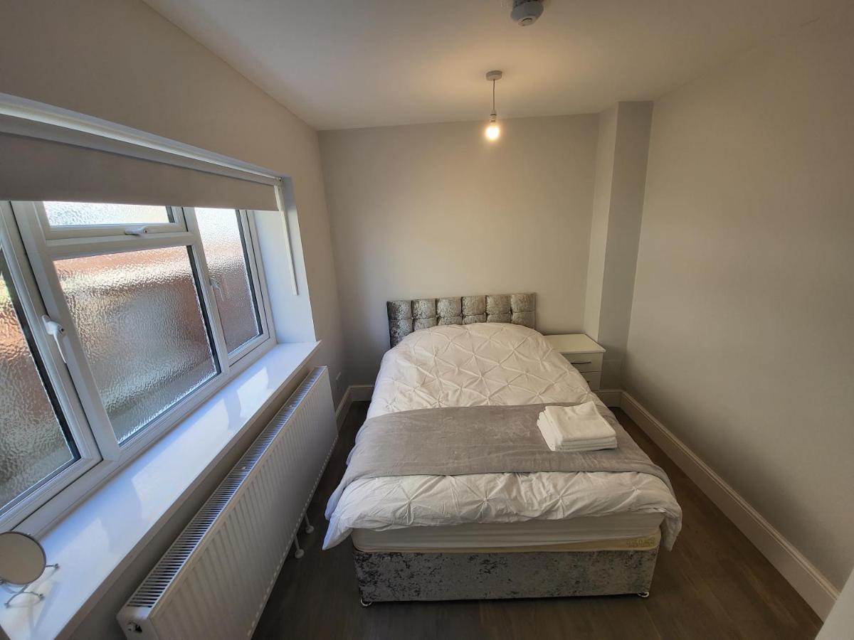 High Spec Large 6 Bedroom House! *