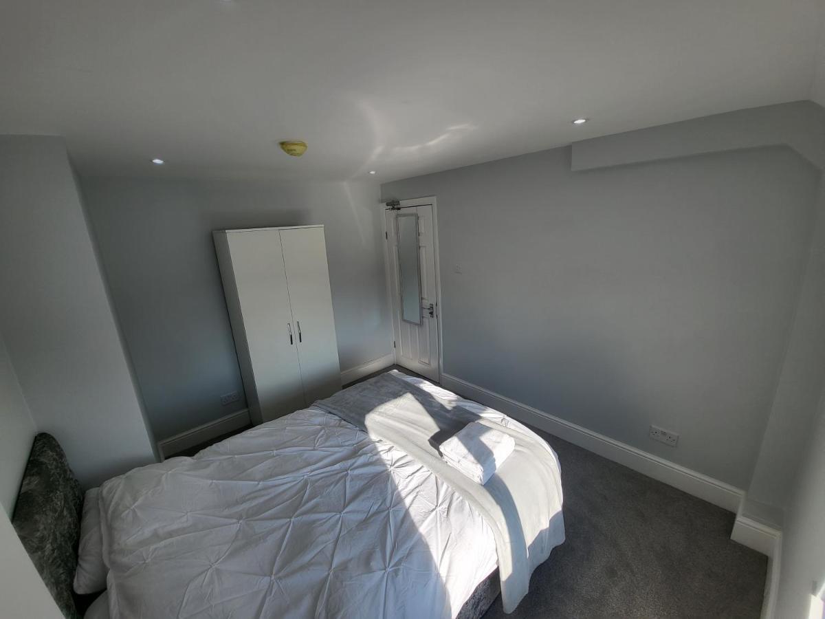 High Spec Large 6 Bedroom House! Apartment Kingston upon Thames (Greater London)