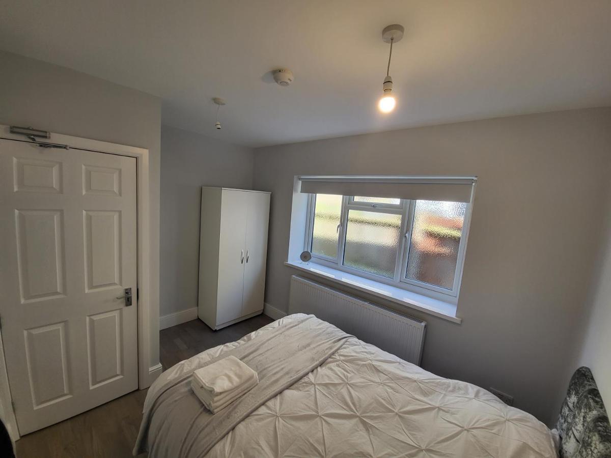 High Spec Large 6 Bedroom House! Apartment *